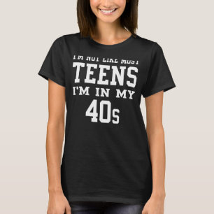 Camiseta Não sou como a maioria dos adolescentes que estou 