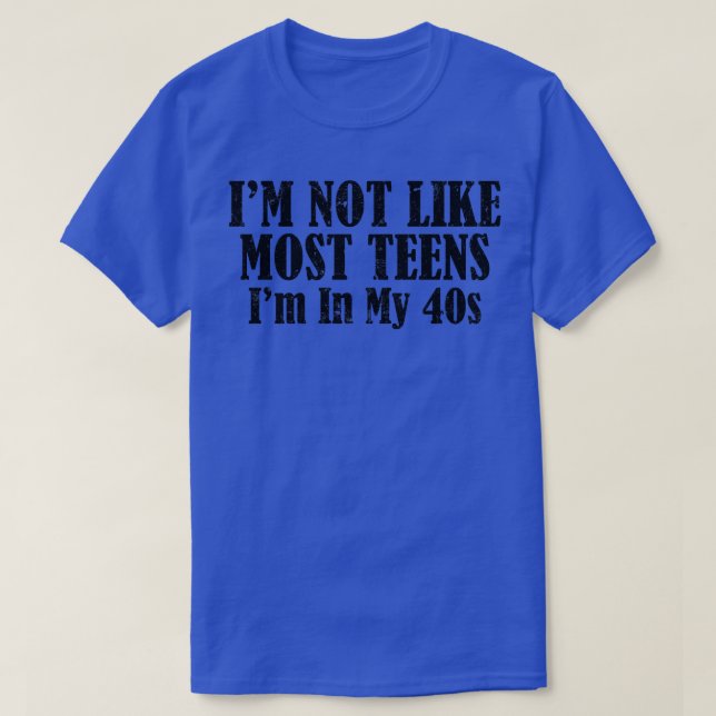 Camiseta Não Sou Como A Maioria Dos Adolescentes Sou Nos Me (Frente do Design)