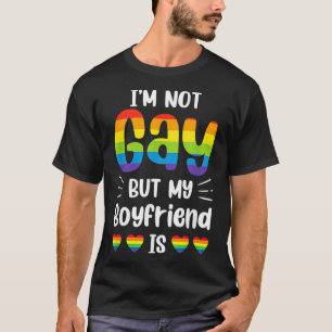 Camiseta Não Sou Gay, Mas Meu Namorado É Engraçado Casal