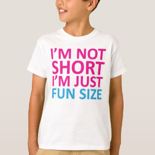 Camiseta Não sou pequeno, sou apenas do tamanho divertido 