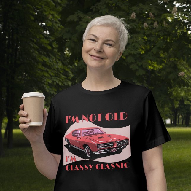 Camiseta Não sou velho, sou um carro clássico engraçado (Criador carregado)