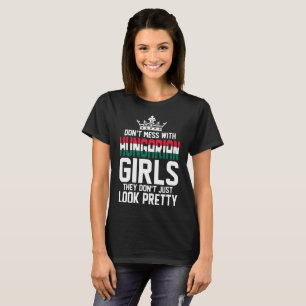Camiseta Não suje meninas húngaras apenas não olham o T 