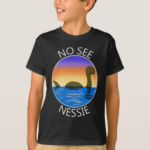 Camiseta Não Vê Nessie Design Divertido do Monstro do Lago 