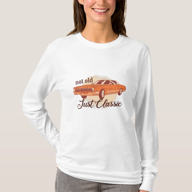 Camiseta Não Velho Apenas Clássico (Frente)