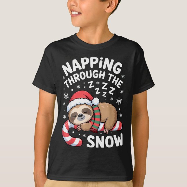 Camiseta Napng Through The Snow Funny Sloth Candy Cane Xmas (Frente)