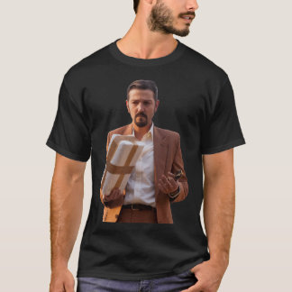 Camiseta Narcos Mexico Felix Essential T-Shirt.png