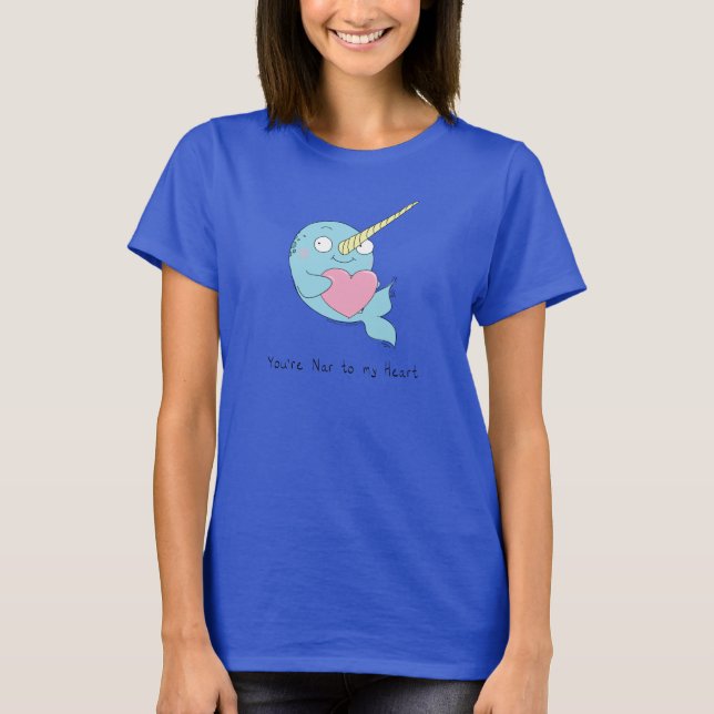 Camiseta Narwhal Hugging a Heart Women's (Frente)