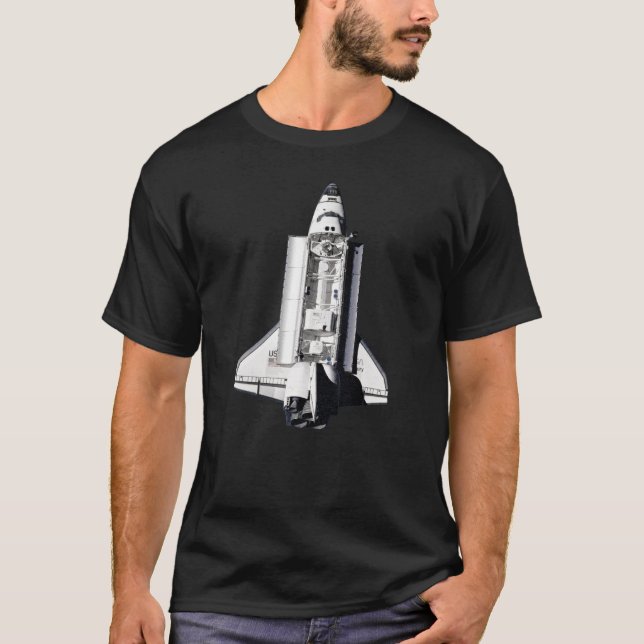 Camiseta NASA Ônibus Espacial Discovery em Órbita Terrestre (Frente)