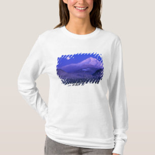 Camiseta Nascer da lua sobre o Mt Hood inverno, Oregon