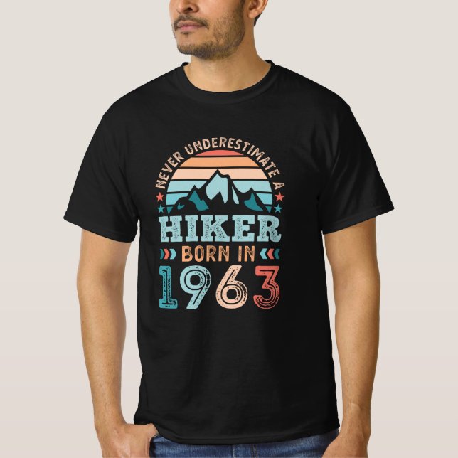 Camiseta Nascer de Hiker em 1963 60º Aniversário do Present (Frente)