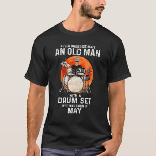 Camiseta Nascer Do Drum Do Homem Antigo Em Maio