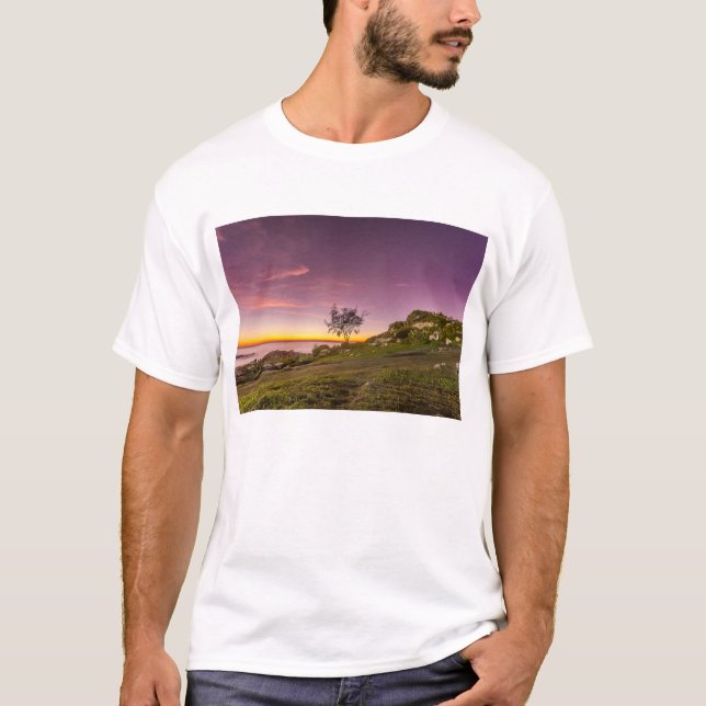 Camiseta Nascer do sol na praia em Florianopolis (Frente)