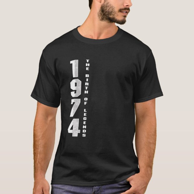 Camiseta Nascer Em 1974 Aniversário Do Nascimento De Lendas (Frente)