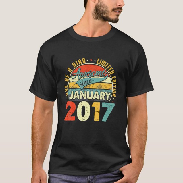 Camiseta Nascer Em Janeiro De 2017 5 Aniversário Gift Retro (Frente)