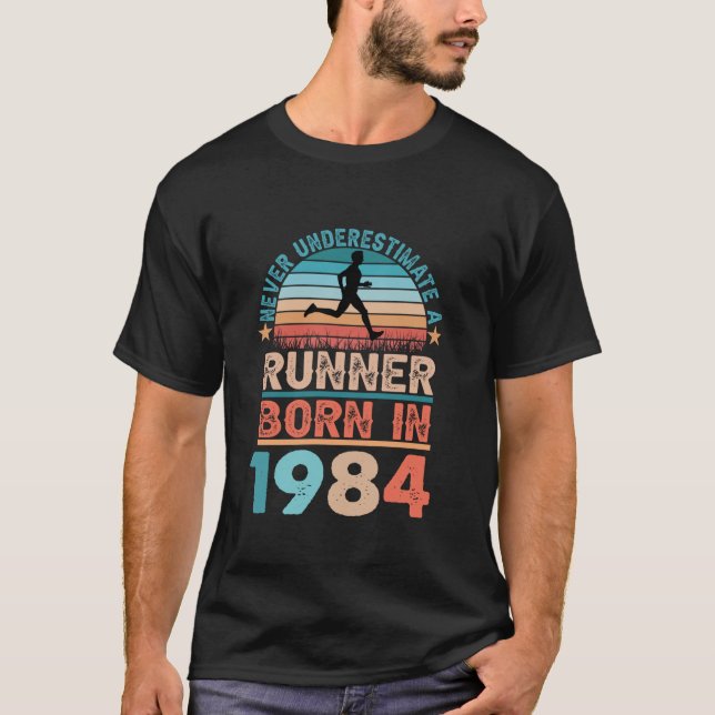 Camiseta Nascer Runner no Pai Gift 1984 (Frente)