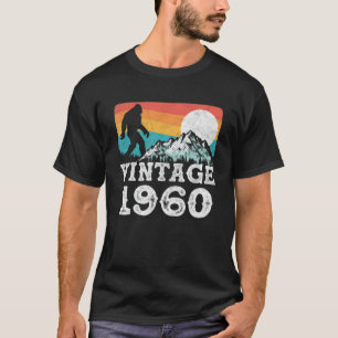 Camiseta Nascer Vintage Em 1960 Montanhas Funny Bigfoot Ret