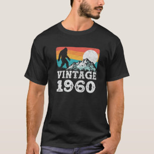 Camiseta Nascer Vintage Em 1960 Montanhas Funny Bigfoot Ret