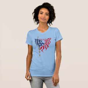 Camiseta Nascido para Ser Águia Patriótica Livre   Feminino