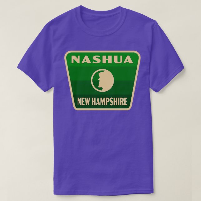 Camiseta Nashua New Hampshire Retro Crachá Green (Frente do Design)