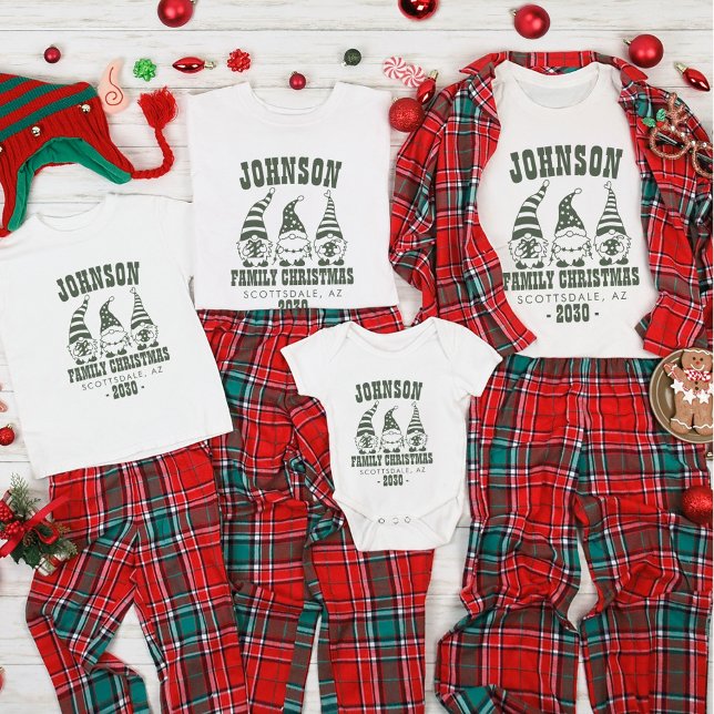 Camiseta Natal da Família Gnomo Verde da Tendência Personal (Criador carregado)