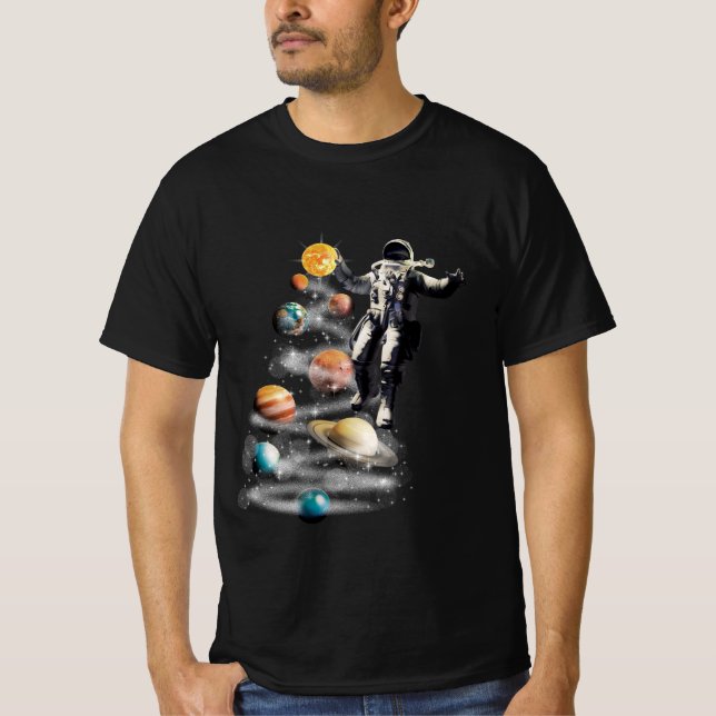 Camiseta Natal no Astronauta do Sistema Solar no Espaço (Frente)