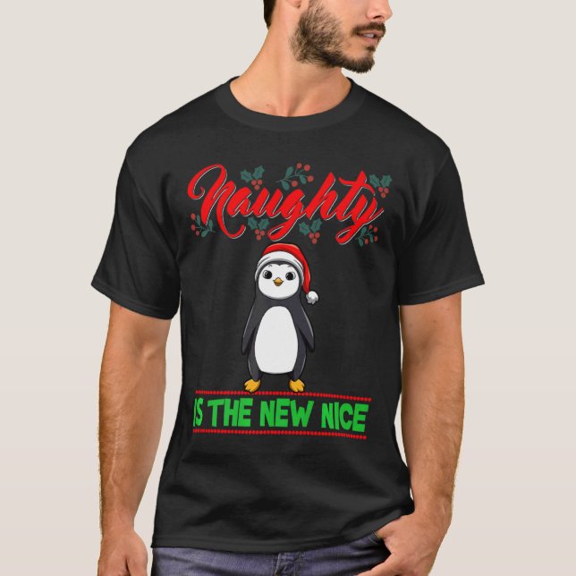 Camiseta Naughty Is The New Nice Christmas Santa Xmas Premi (Frente)