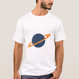Camiseta Nave Espacial Retro em Órbita do Planeta Escuro -