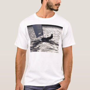 Camiseta Navigação de solo do bote em The Sun