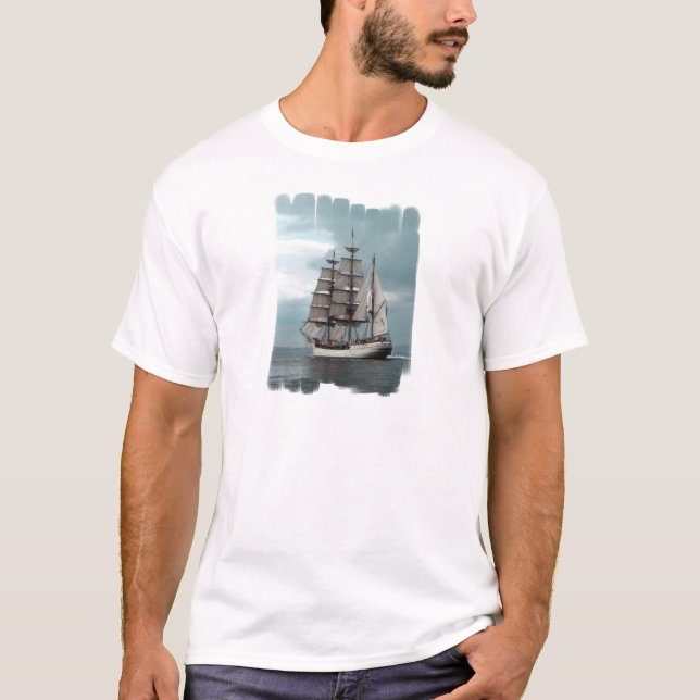 Camiseta Navio alto lindo (Frente)