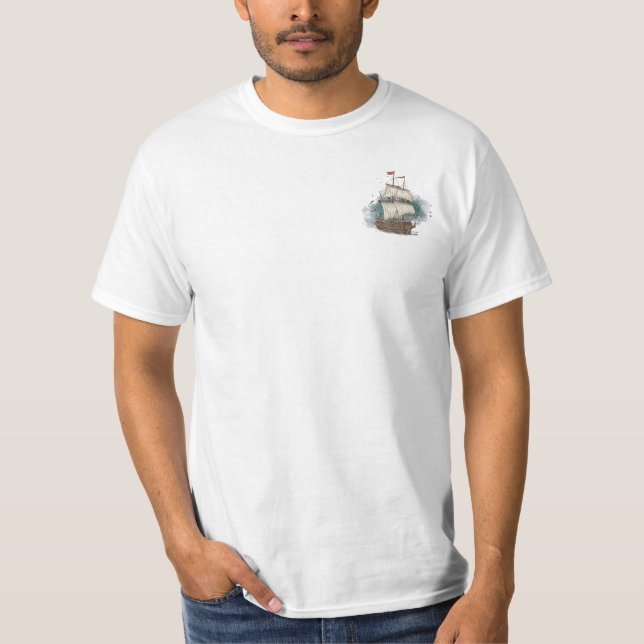 Camiseta Navio Desenhado à Mão em Onda de Proa em Fundo de  (Frente)