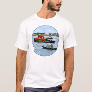 Camiseta Navio-polícia e dois rebocadores