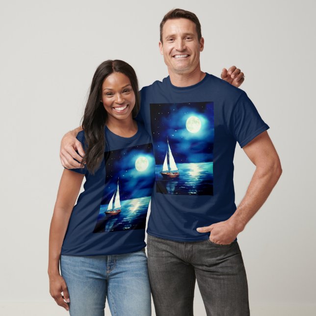 Camiseta Navio sob uma lua cheia (Unissex)