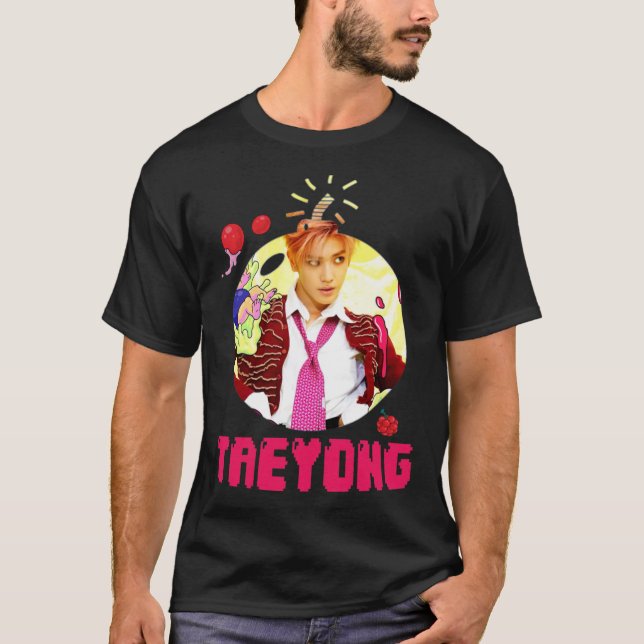 Camiseta NCT 127 Taeyong Cherry Bomb Classic T-Shirt (Frente)