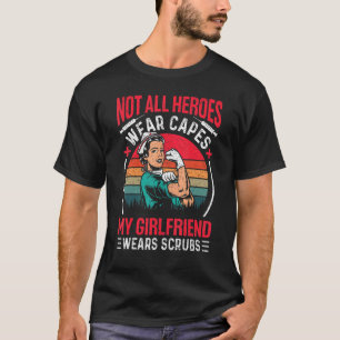 Camiseta Nem todos os heróis Vestem meu Namorada Veste Scru