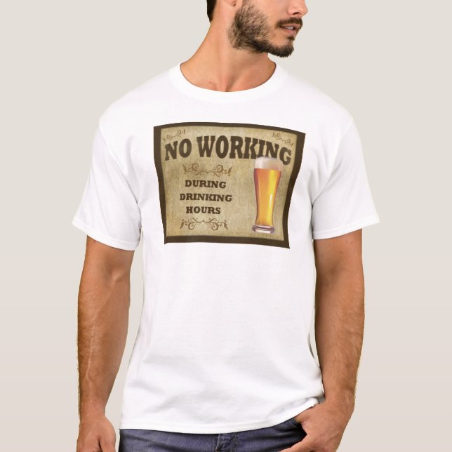 Camiseta Nenhum t-shirt de trabalho (Frente)