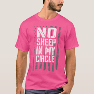 Camiseta Nenhuma Ovelha No Meu Círculo Bandeira Dos Eua Liõ