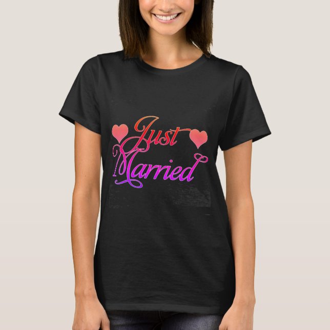 Camiseta Neon Rainbow Recem casados Hearts (Frente)