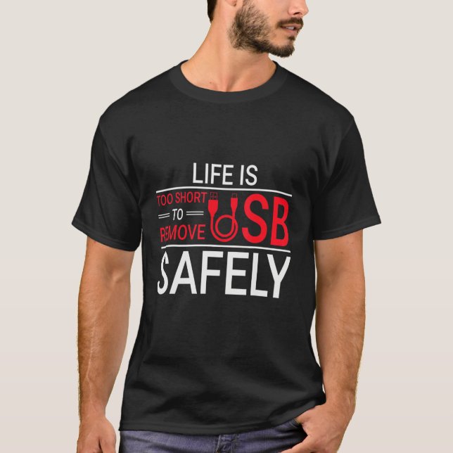 Camiseta Nerd De Computador Geeky De Ti Remova O Usb Com Se (Frente)