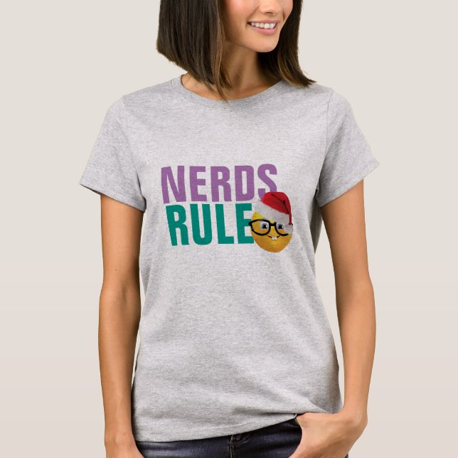 Camiseta nerd governam o geek emoji em santa que natal é en (Frente)