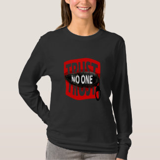 Camiseta nerd Não confie em um homem