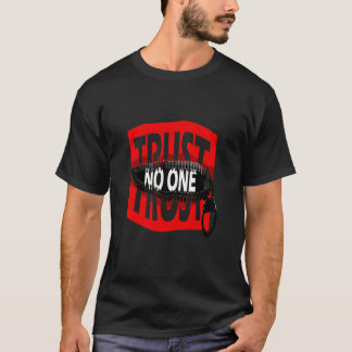 Camiseta nerd Não confie em um homem
