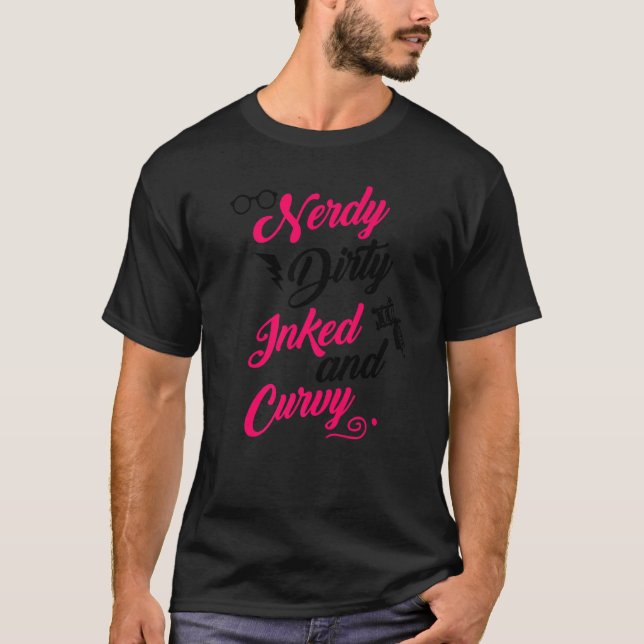 Camiseta Nerdy Dirty Inked Curvy Para Mulheres Chubby 1 (Frente)