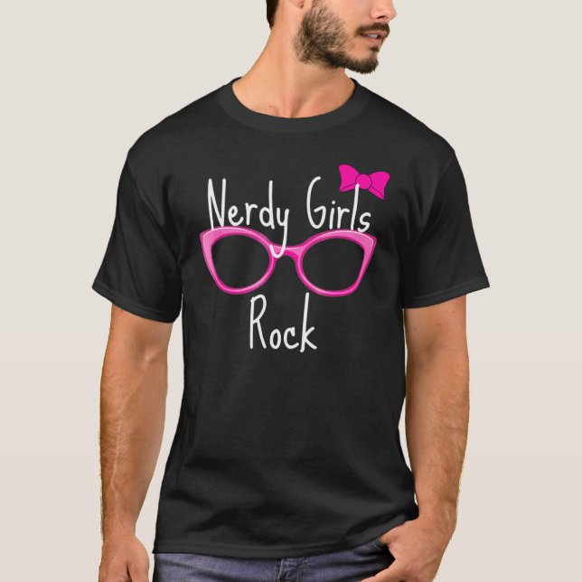 Camiseta Nerdy Girls Rock Gamer Geek Chic Fun Nerd (Frente)