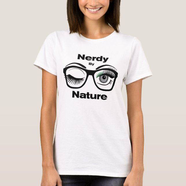 Camiseta Nerdy pela Nature Funny Geek com Óculos (Frente)