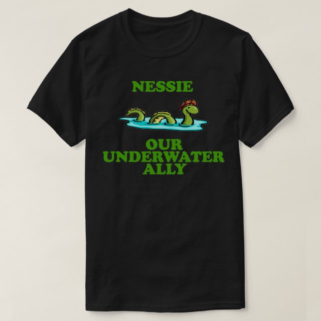 Camiseta Nessie Our Underwater Ally Napoleon Dynamite (Frente do Design)