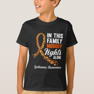 Camiseta Nesta Família Ninguém Luta Sozinha Com O Cancer Da