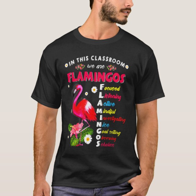 Camiseta Nesta Sala De Aula Somos Professores De Flamingos (Frente)