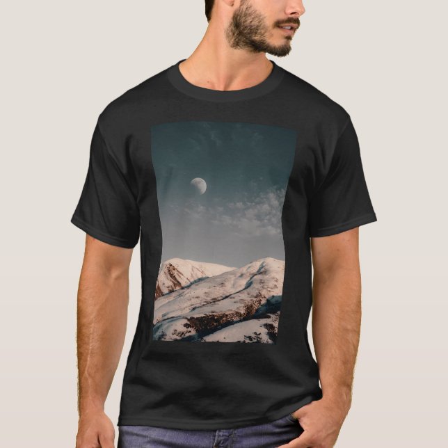 Camiseta Neve da Montanha Rochosa Sob a Lua Ativa (Frente)