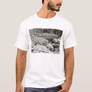 Camiseta Neve no Jardim Japonês de Portland,