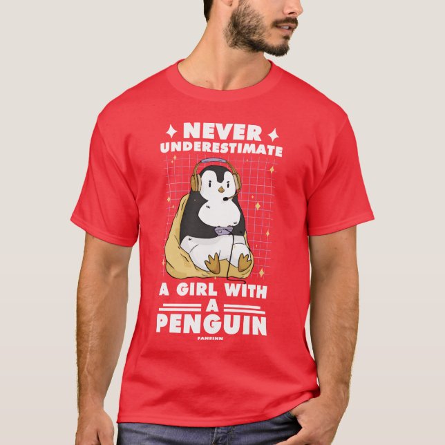 Camiseta Never Underestimate A Girl With A Penguin Gaming b (Frente)